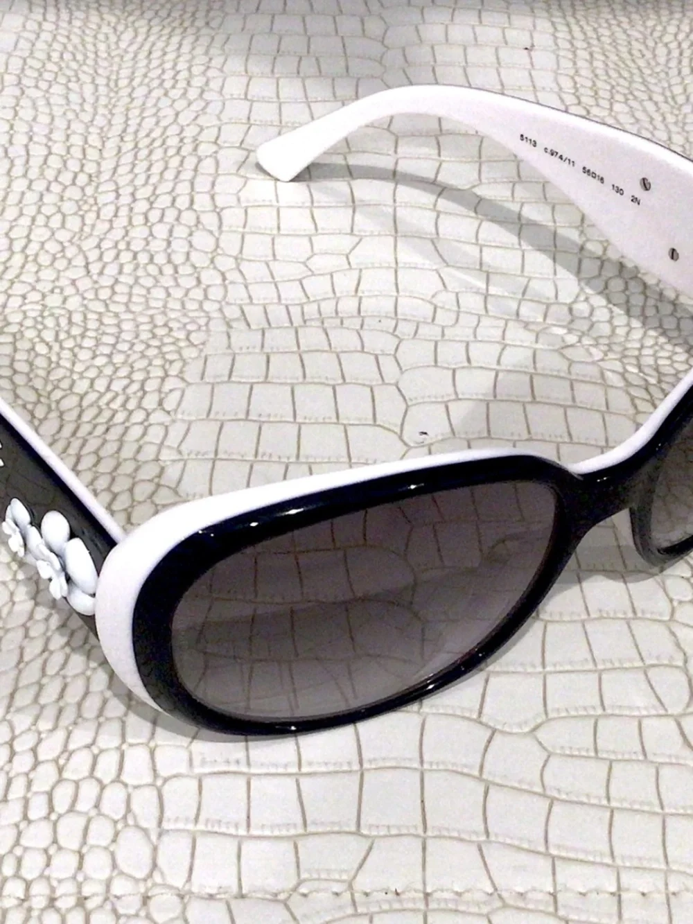 Rare NWT Chanel Blue/White 5113 c. 974/11 Sunglasses Camilla Flowers/CC Logo.